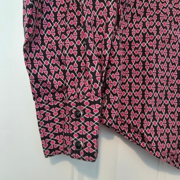 Wrangler Breast Cancer Button Up Blouse Womens Size Medium Pink Pearl Snaps - Picture 6 of 10
